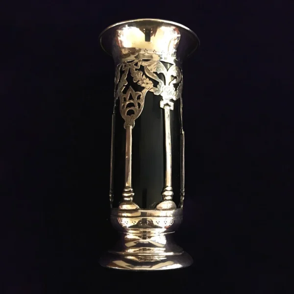 Antico portafiori in argento