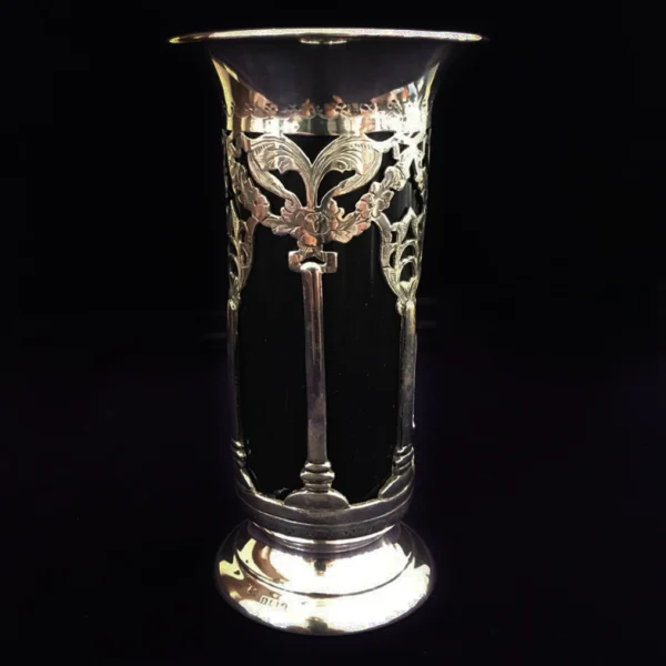 Antico portafiori in argento