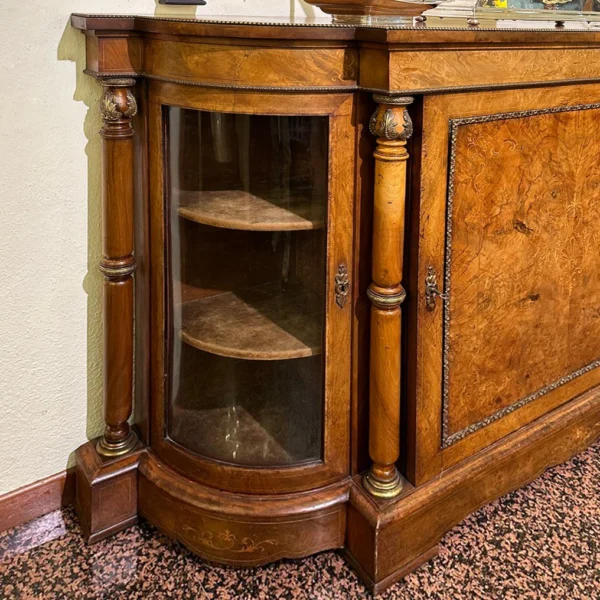 Antica credenza Vittoriana in radica di noce