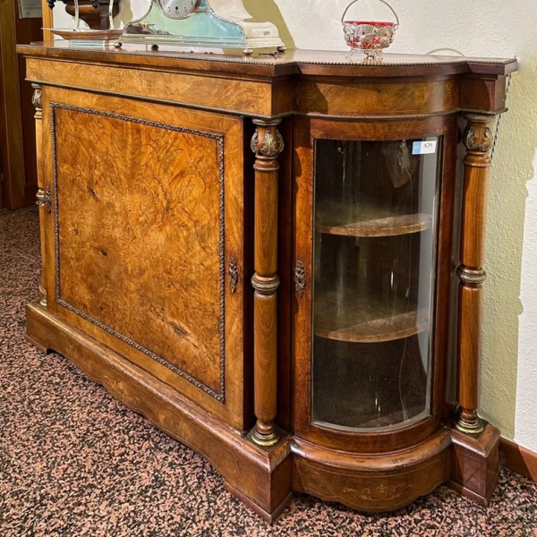 Antica credenza Vittoriana in radica di noce