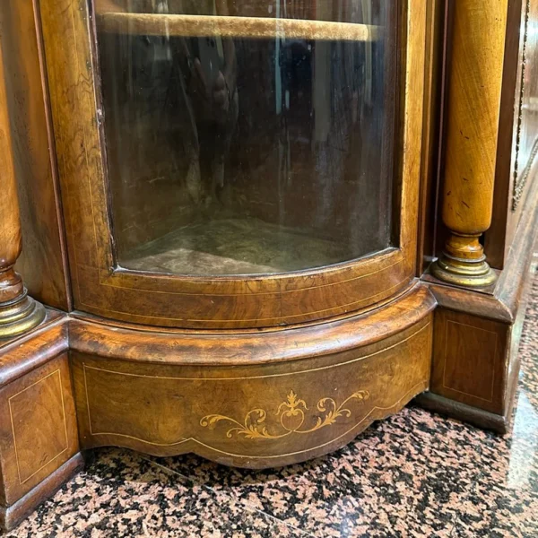 Antica credenza Vittoriana in radica di noce