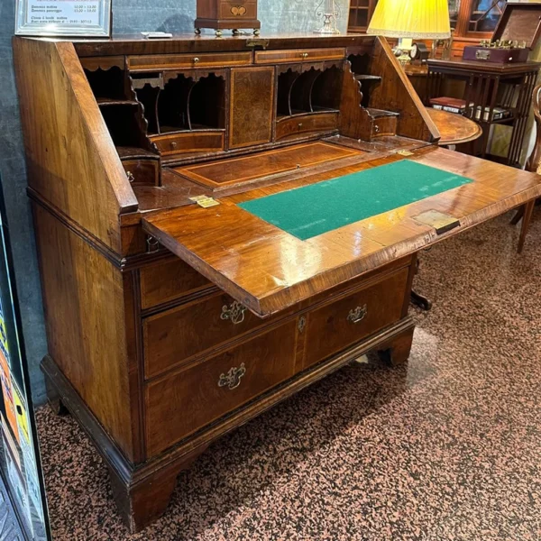 Antica ribalta in noce - immagine 3