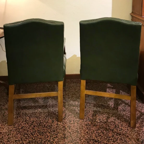 Coppia di poltroncine Chesterfield verdi