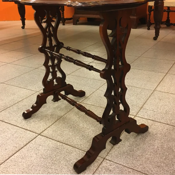 Antico tavolino da gioco in mogano