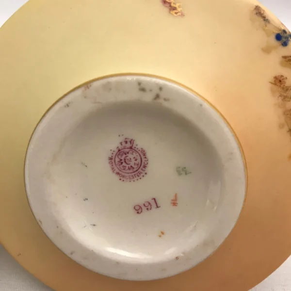 Antica coppia di portafiori in porcellana inglese “Royal Worcester”