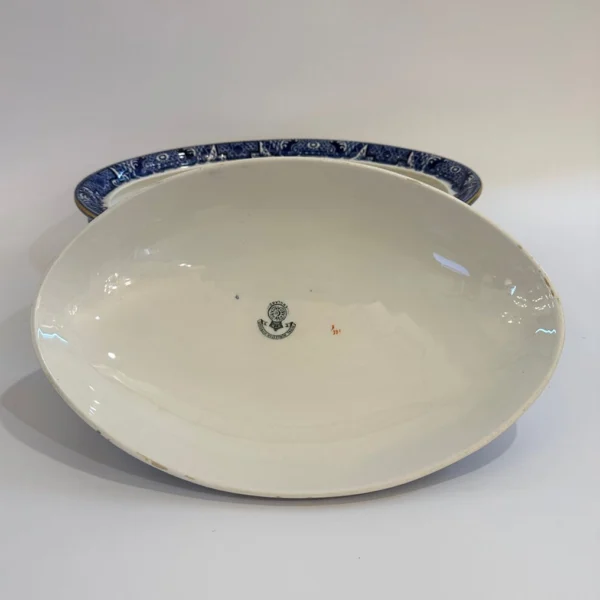 Antica zuppiera in ceramica