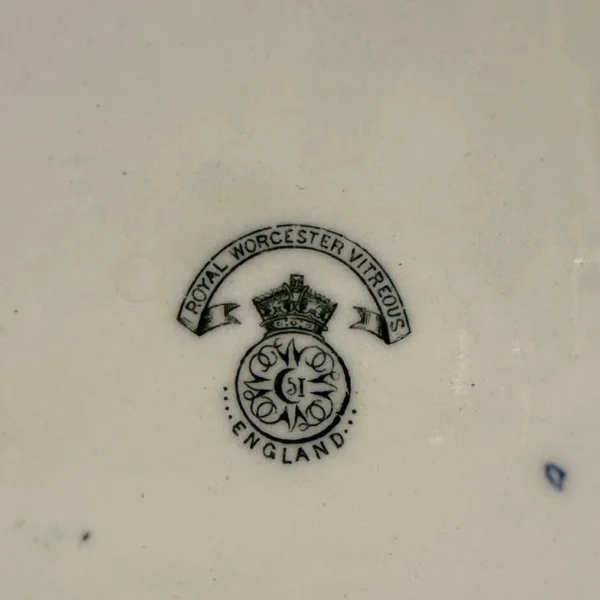 Antica zuppiera in ceramica