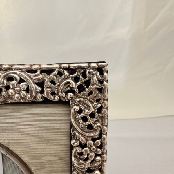 Antica cornice Inglese in Argento - immagine 4