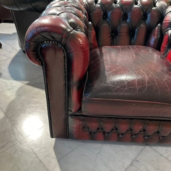 Poltrona Chesterfield in pelle Bordeaux - immagine 2