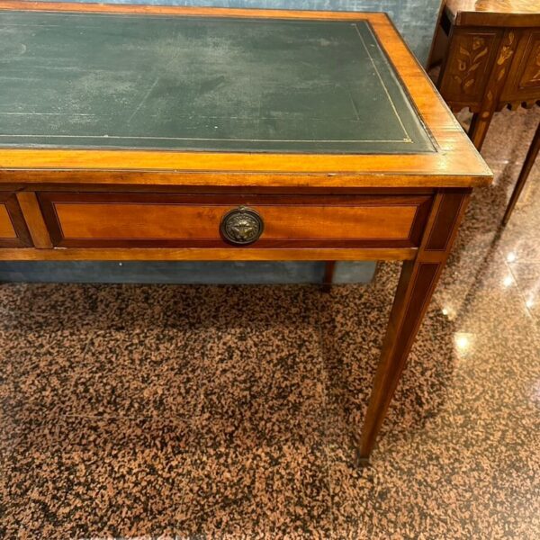 Antico Tavolo Scrittoio Inglese in Satinwood - immagine 4