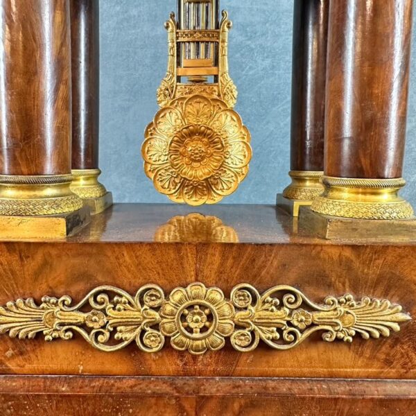 Antico orologio da appoggio in Piuma di Mogano - immagine 4