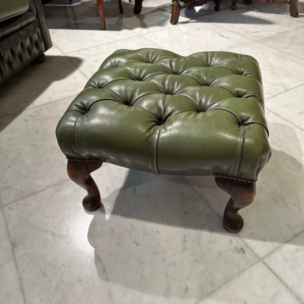 Salotto vintage completo di poltrona e divano Chesterfield verde - immagine 7